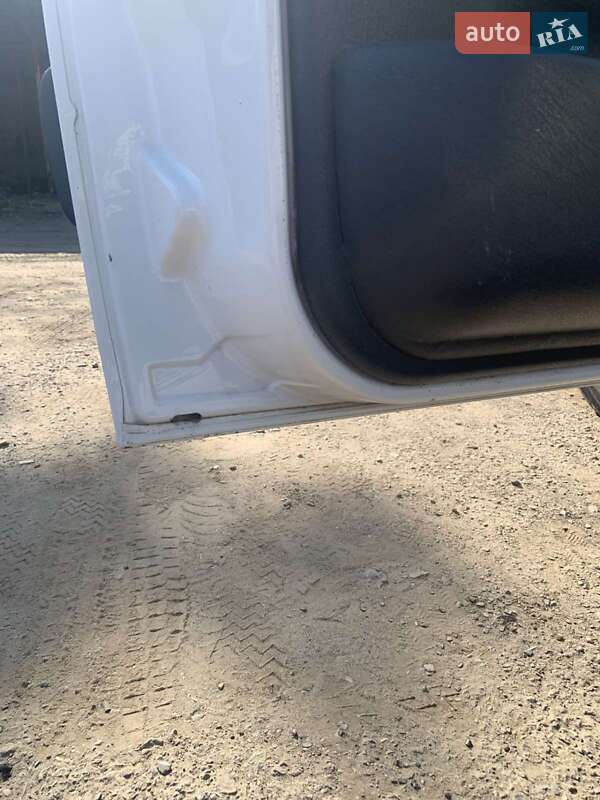 Минивэн Peugeot Partner 2008 в Ивано-Франковске фото 23 Минивэн Peugeot Partner 2008 в Ивано-Франковске