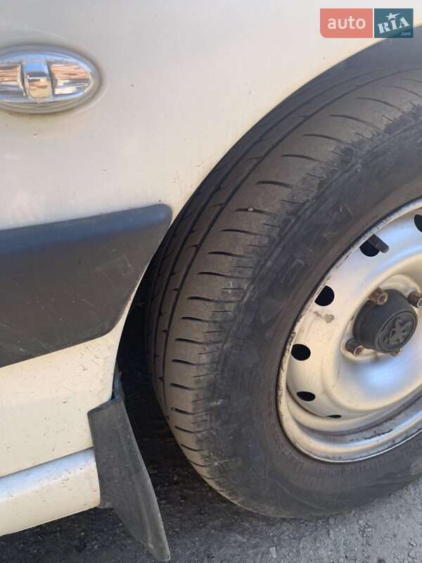 Минивэн Peugeot Partner 2008 в Ивано-Франковске фото 24 Минивэн Peugeot Partner 2008 в Ивано-Франковске