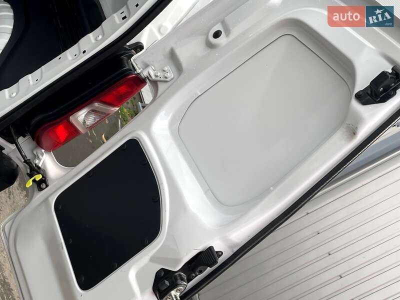 Грузовой фургон Peugeot Partner 2023 в Киеве фото 25 Грузовой фургон Peugeot Partner 2023 в Киеве