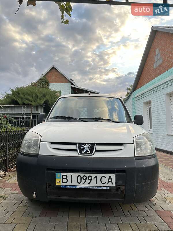 Вантажний фургон Peugeot Partner 2010 в Карлівці фото Вантажний фургон Peugeot Partner 2010 в Карлівці