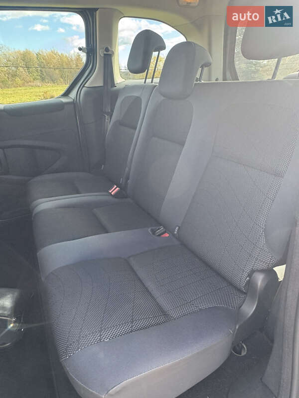 Мінівен Peugeot Partner 2011 в Калуші