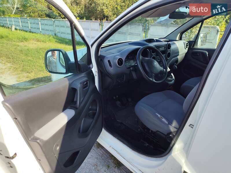 Минивэн Peugeot Partner 2012 в Барановке фото 12 Минивэн Peugeot Partner 2012 в Барановке