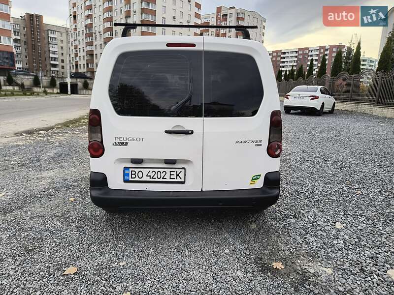 Вантажний фургон Peugeot Partner 2012 в Тернополі фото 15 Вантажний фургон Peugeot Partner 2012 в Тернополі