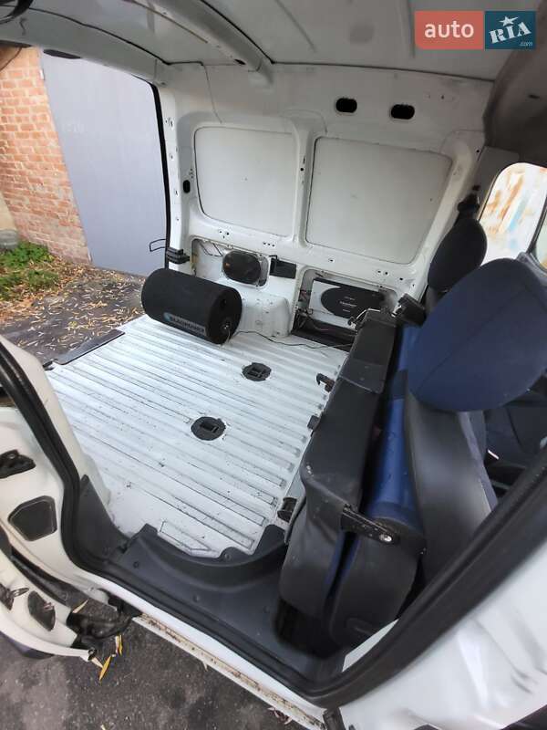 Вантажопасажирський фургон Peugeot Partner 2008 в Вінниці
