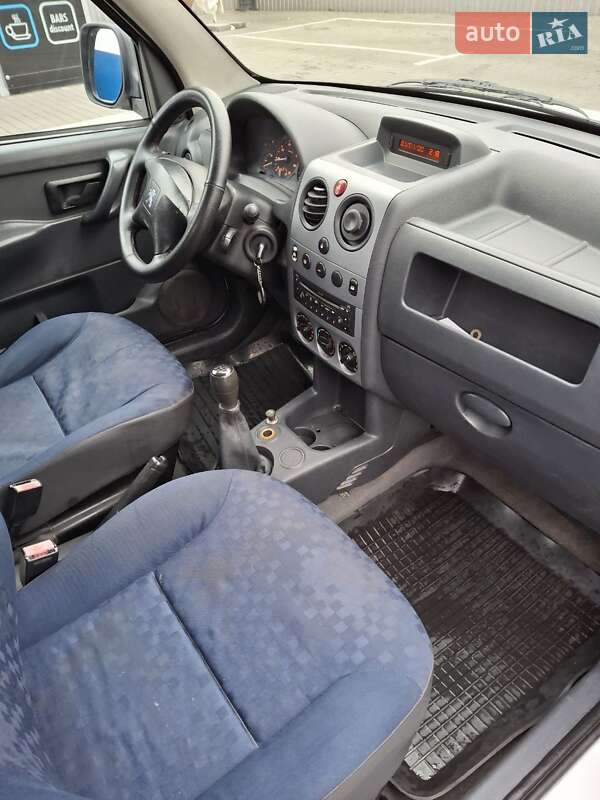 Грузовой фургон Peugeot Partner 2008 в Киеве
