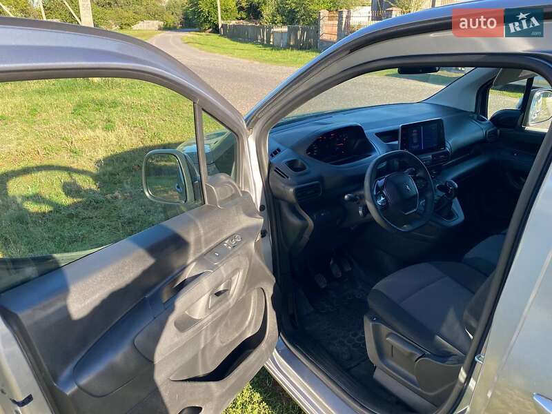 Вантажопасажирський фургон Peugeot Partner 2019 в Полтаві фото 25 Вантажопасажирський фургон Peugeot Partner 2019 в Полтаві