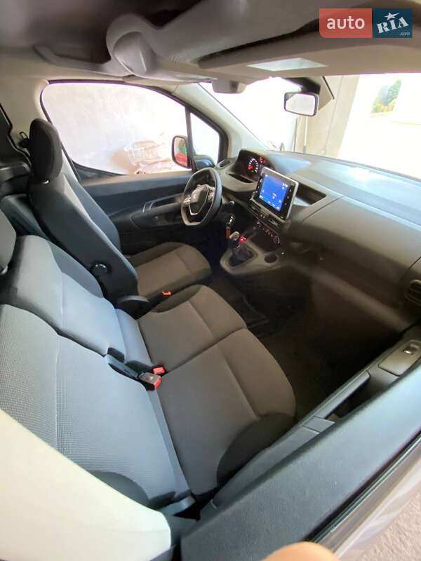 Вантажопасажирський фургон Peugeot Partner 2019 в Полтаві фото 42 Вантажопасажирський фургон Peugeot Partner 2019 в Полтаві