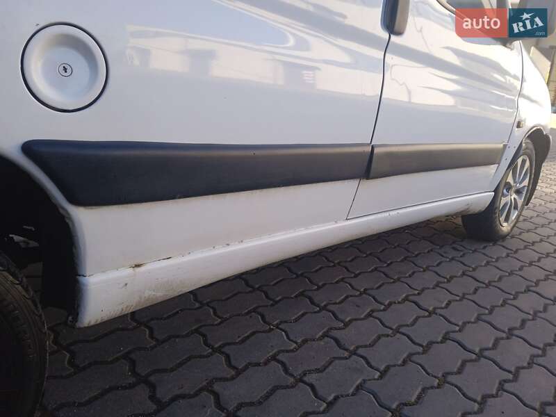 Минивэн Peugeot Partner 1998 в Бориславе