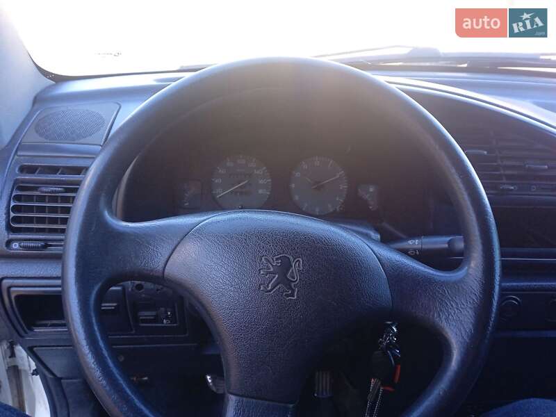Минивэн Peugeot Partner 1998 в Бориславе