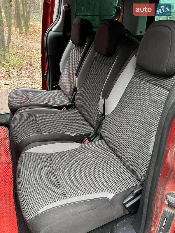 Минивэн Peugeot Partner 2010 в Киеве фото 8 Минивэн Peugeot Partner 2010 в Киеве