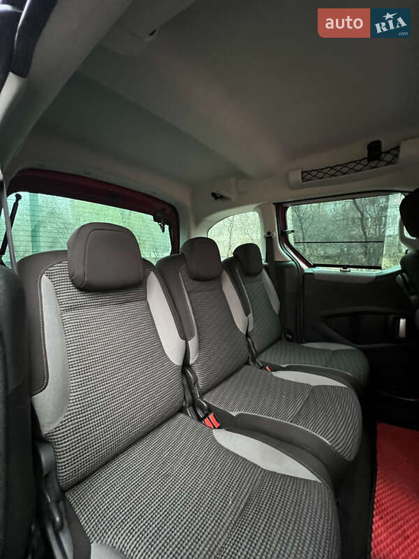 Минивэн Peugeot Partner 2010 в Киеве фото 13 Минивэн Peugeot Partner 2010 в Киеве