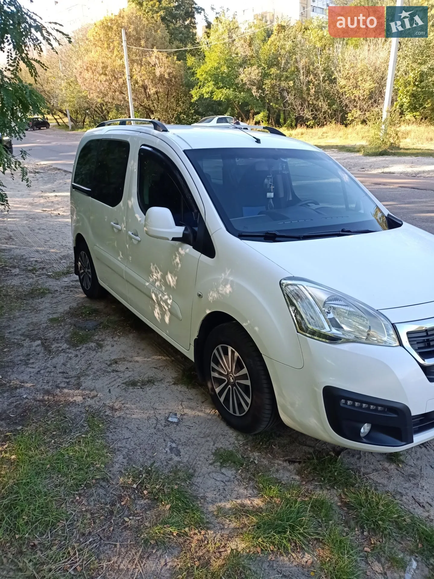 2015 Peugeot Partner - мініатюра 14