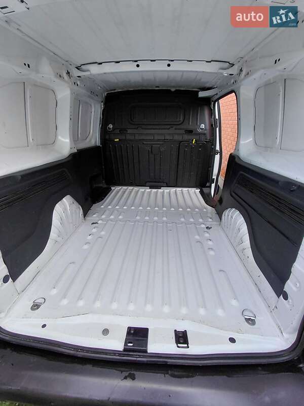 Вантажопасажирський фургон Peugeot Partner 2020 в Києві