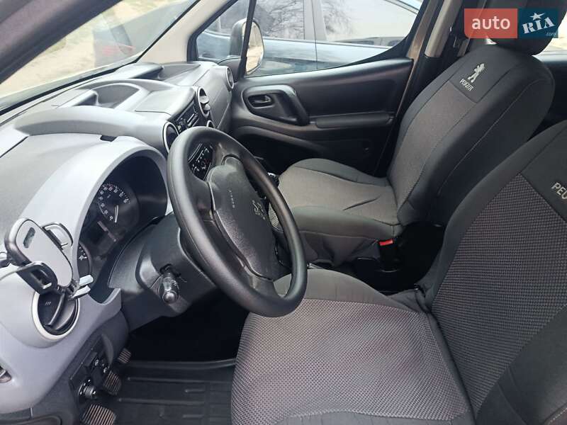 Минивэн Peugeot Partner 2011 в Светловодске