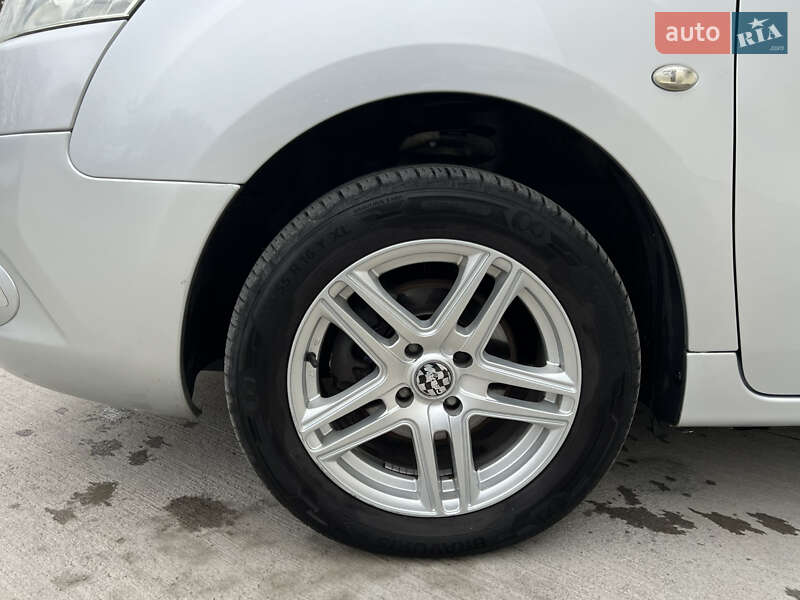 Мінівен Peugeot Partner 2011 в Луцьку