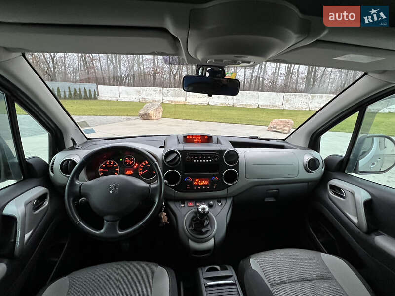 Мінівен Peugeot Partner 2011 в Луцьку