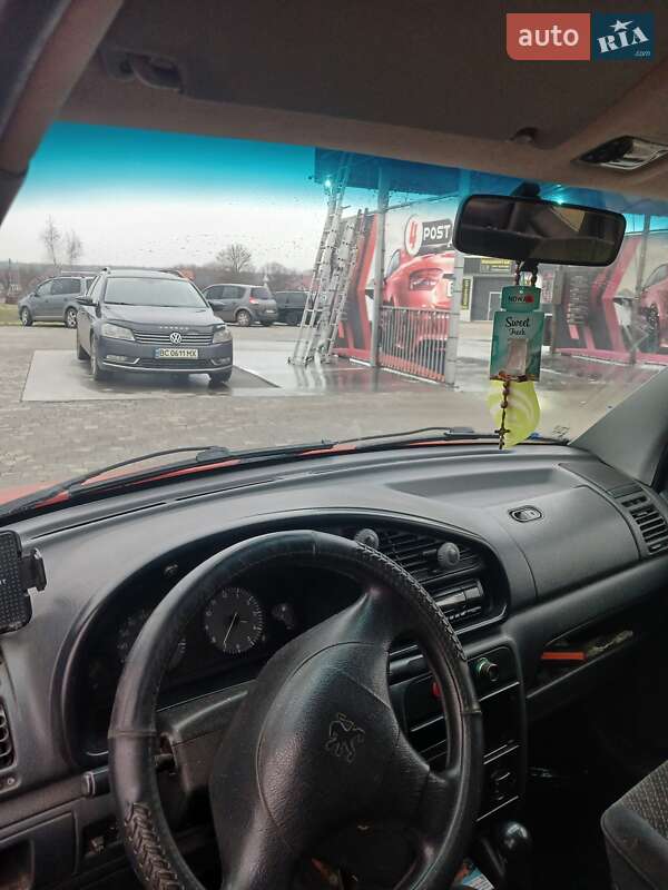 Минивэн Peugeot Partner 2000 в Судовой Вишне