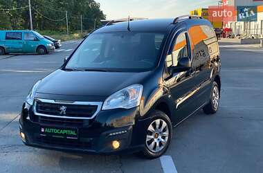 Минивэн Peugeot Partner 2016 в Киеве