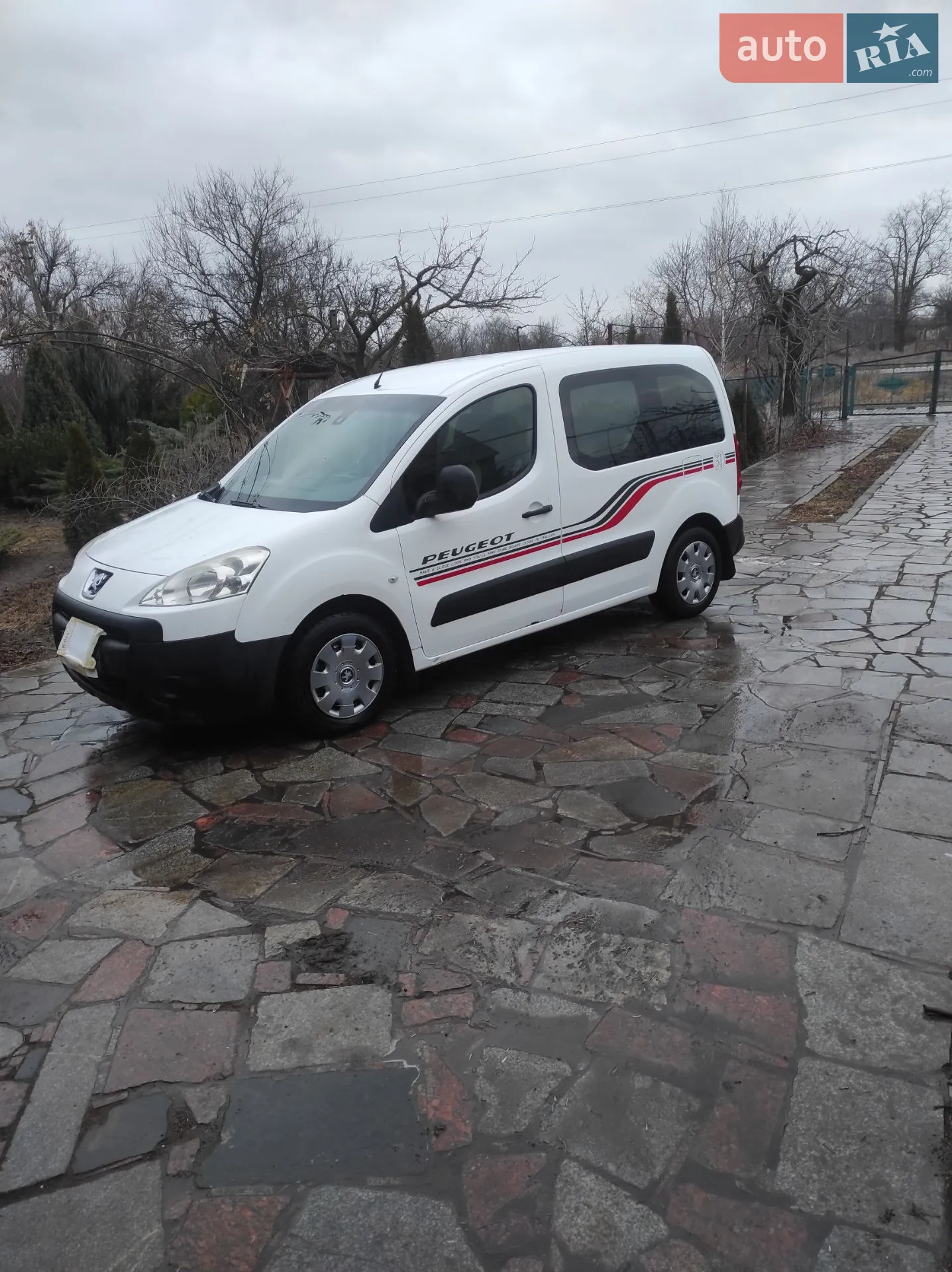 2011 Peugeot Partner - мініатюра 15