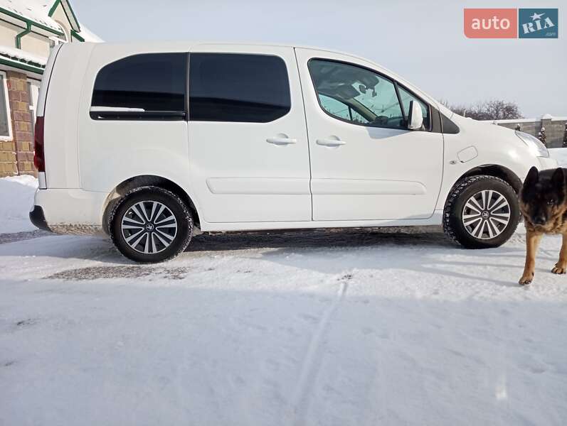 Вантажний фургон Peugeot Partner 2017 в Тернополі