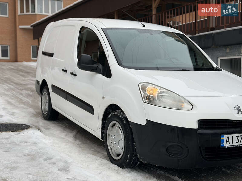 Грузовой фургон Peugeot Partner 2014 в Ивано-Франковске