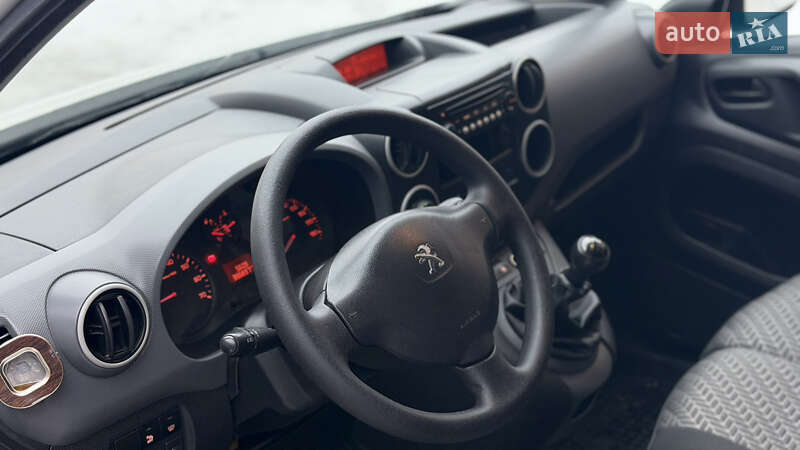 Грузовой фургон Peugeot Partner 2014 в Ивано-Франковске