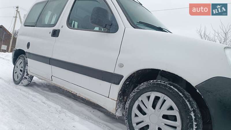 Минивэн Peugeot Partner 2004 в Сарнах