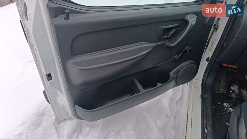 Минивэн Peugeot Partner 2004 в Сарнах