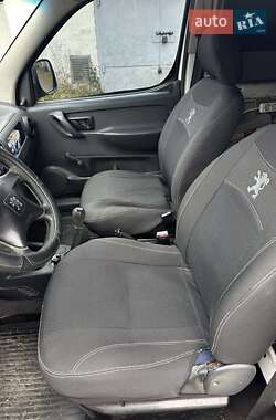 Грузовой фургон Peugeot Partner 2008 в Львове