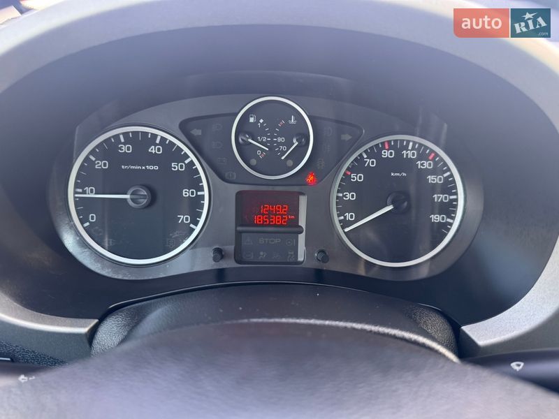 Минивэн Peugeot Partner 2011 в Ровно