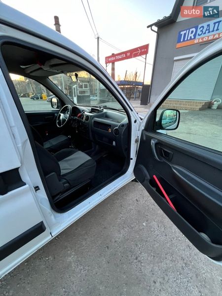 Минивэн Peugeot Partner 2003 в Черновцах