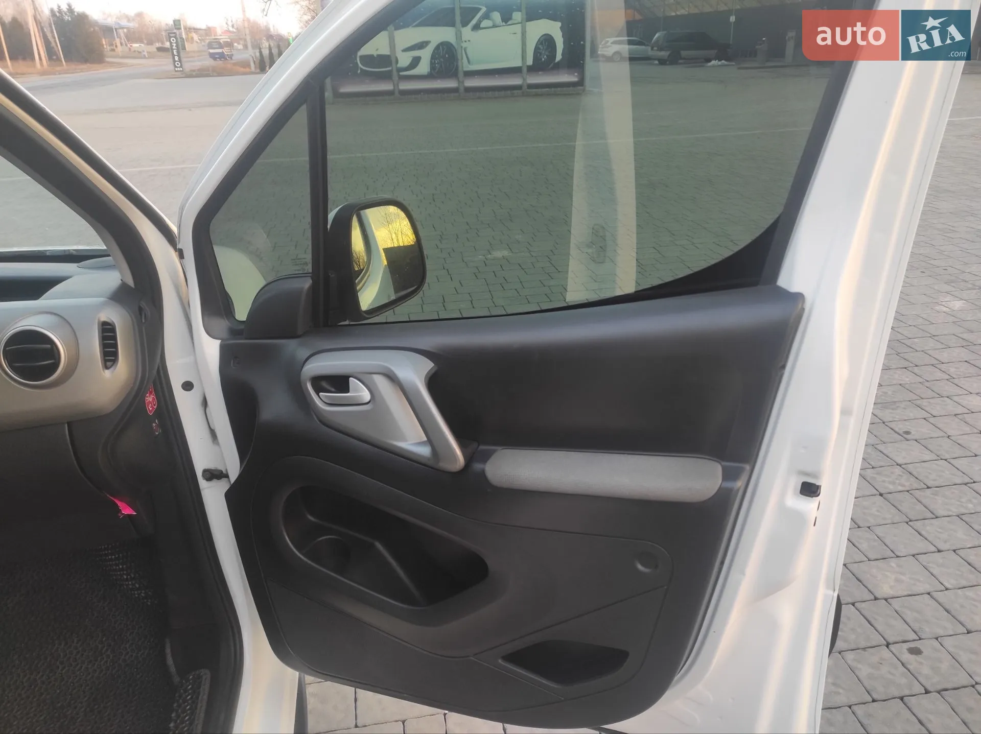 2015 Peugeot Partner - мініатюра 57