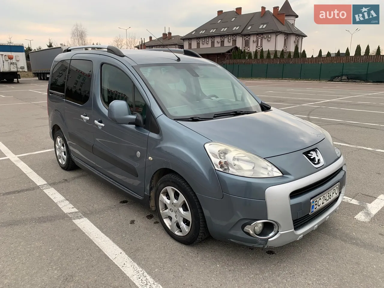2011 Peugeot Partner - мініатюра 13