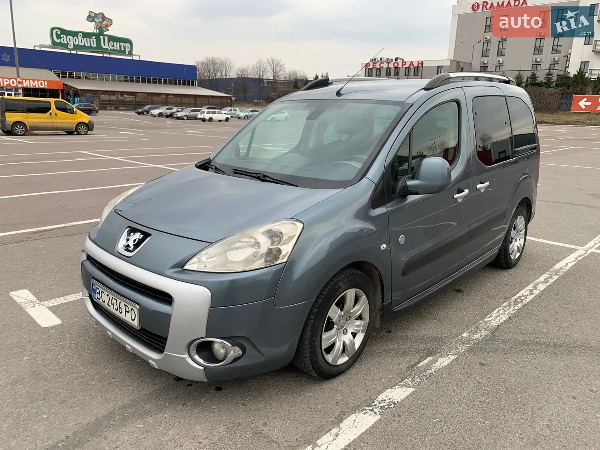 2011 Peugeot Partner - мініатюра 2