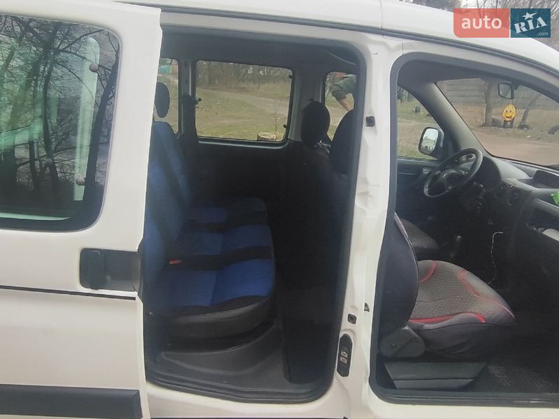 Мінівен Peugeot Partner 2006 в Прилуках