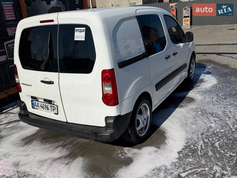 Минивэн Peugeot Partner 2014 в Буче