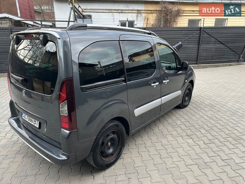 Мінівен Peugeot Partner 2014 в Кельменцях