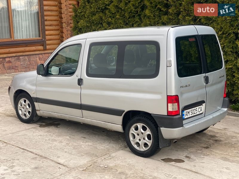 Мінівен Peugeot Partner 2005 в Звягелі