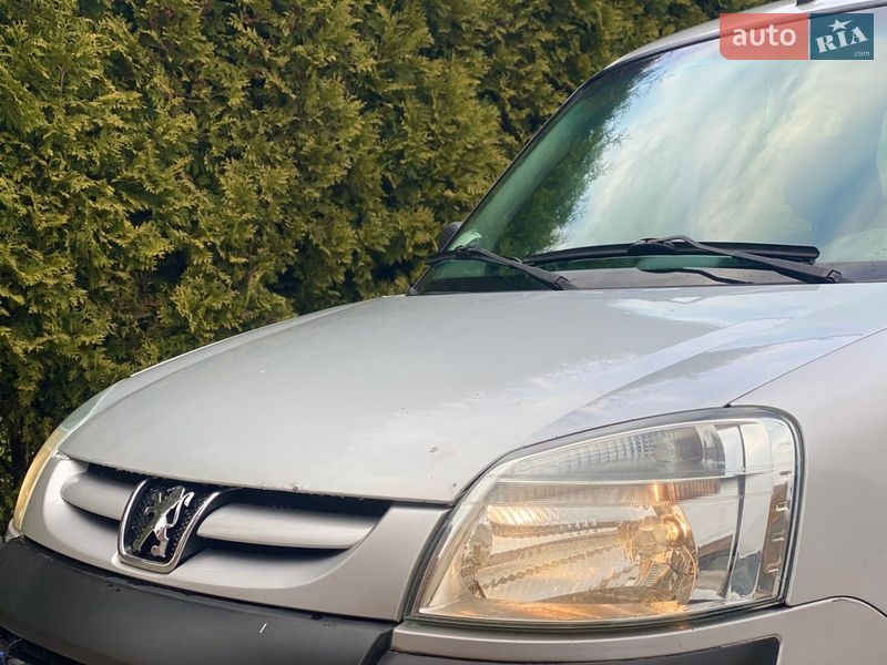 Мінівен Peugeot Partner 2005 в Звягелі