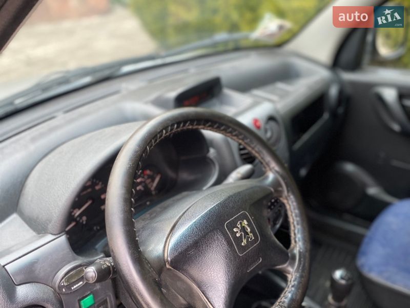 Мінівен Peugeot Partner 2005 в Звягелі