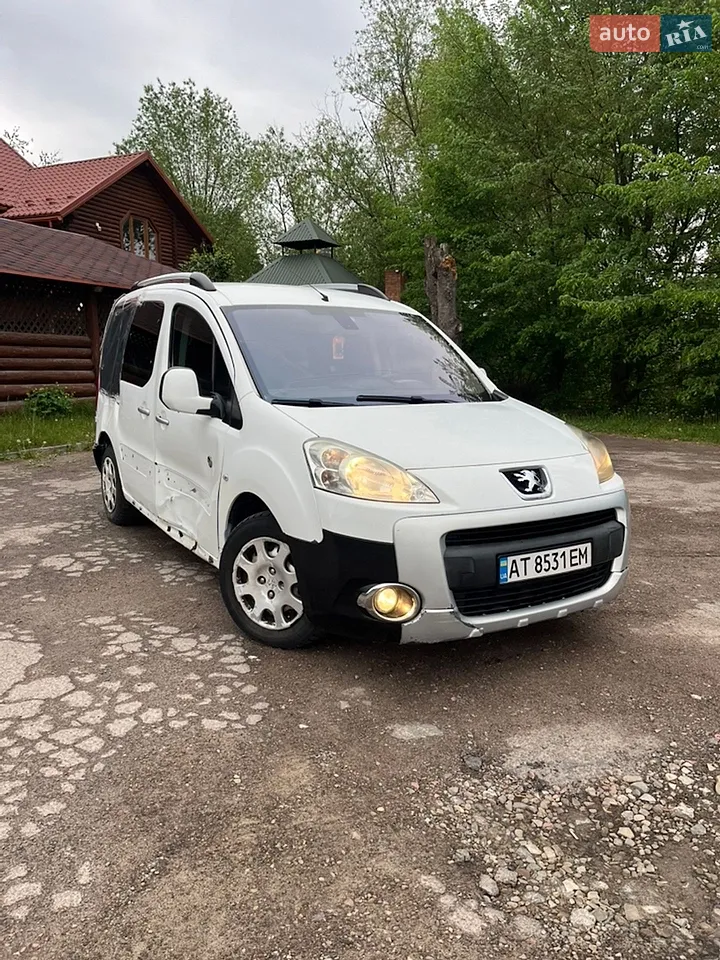 2010 Peugeot Partner - мініатюра 12