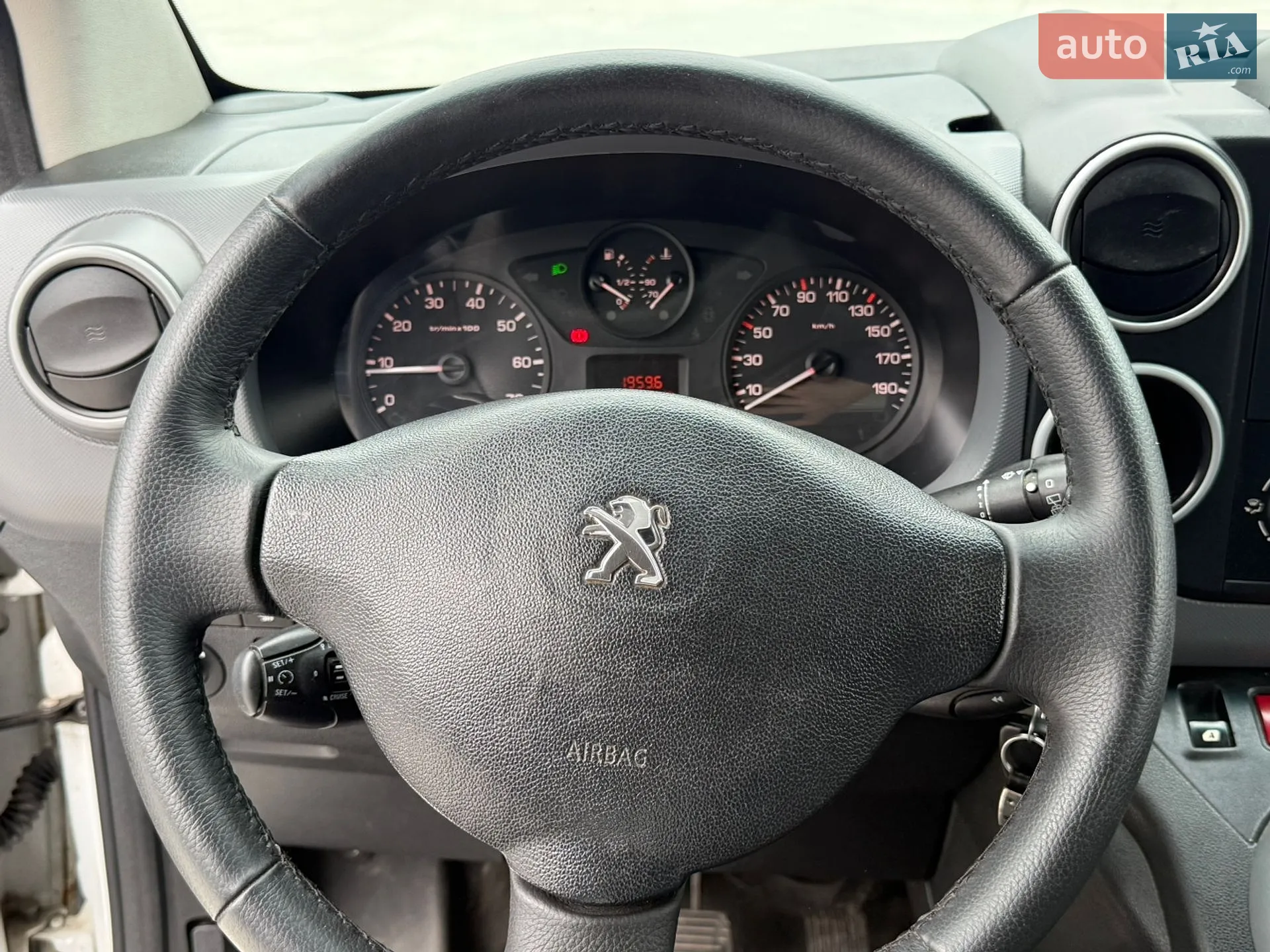2016 Peugeot Partner - мініатюра 25
