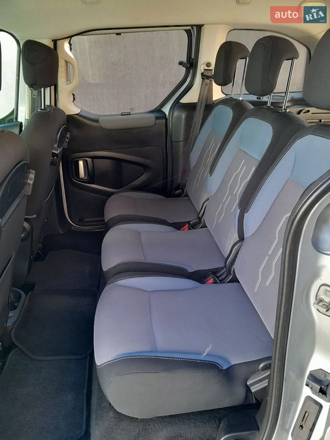 2013 Peugeot Partner - мініатюра 12