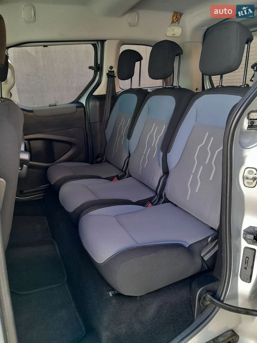 2013 Peugeot Partner - мініатюра 13