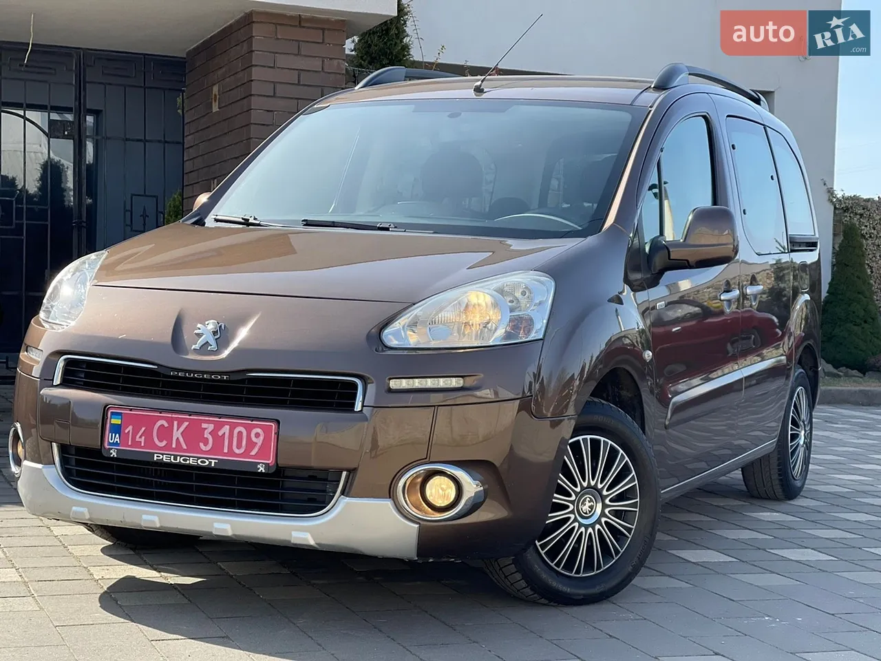2012 Ford C-MAX - мініатюра 152