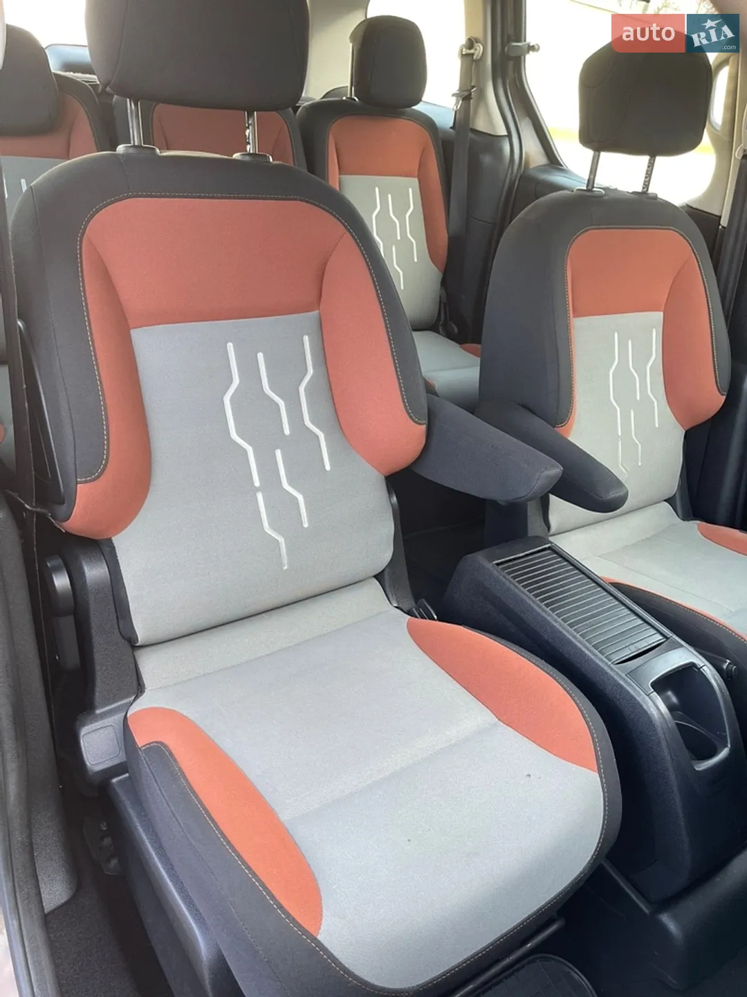 2015 Peugeot Partner - мініатюра 79