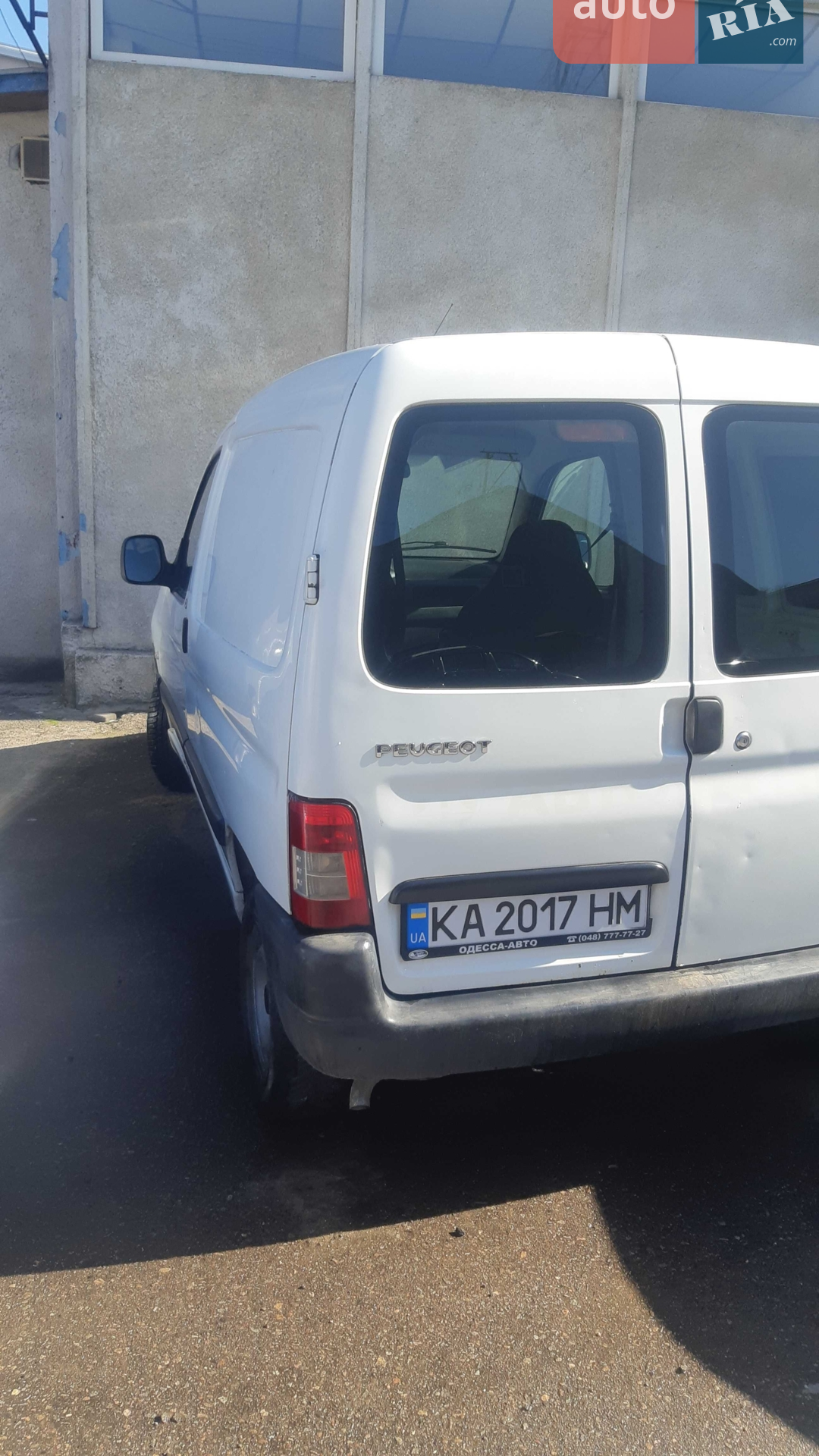 2011 Peugeot Partner - мініатюра 2
