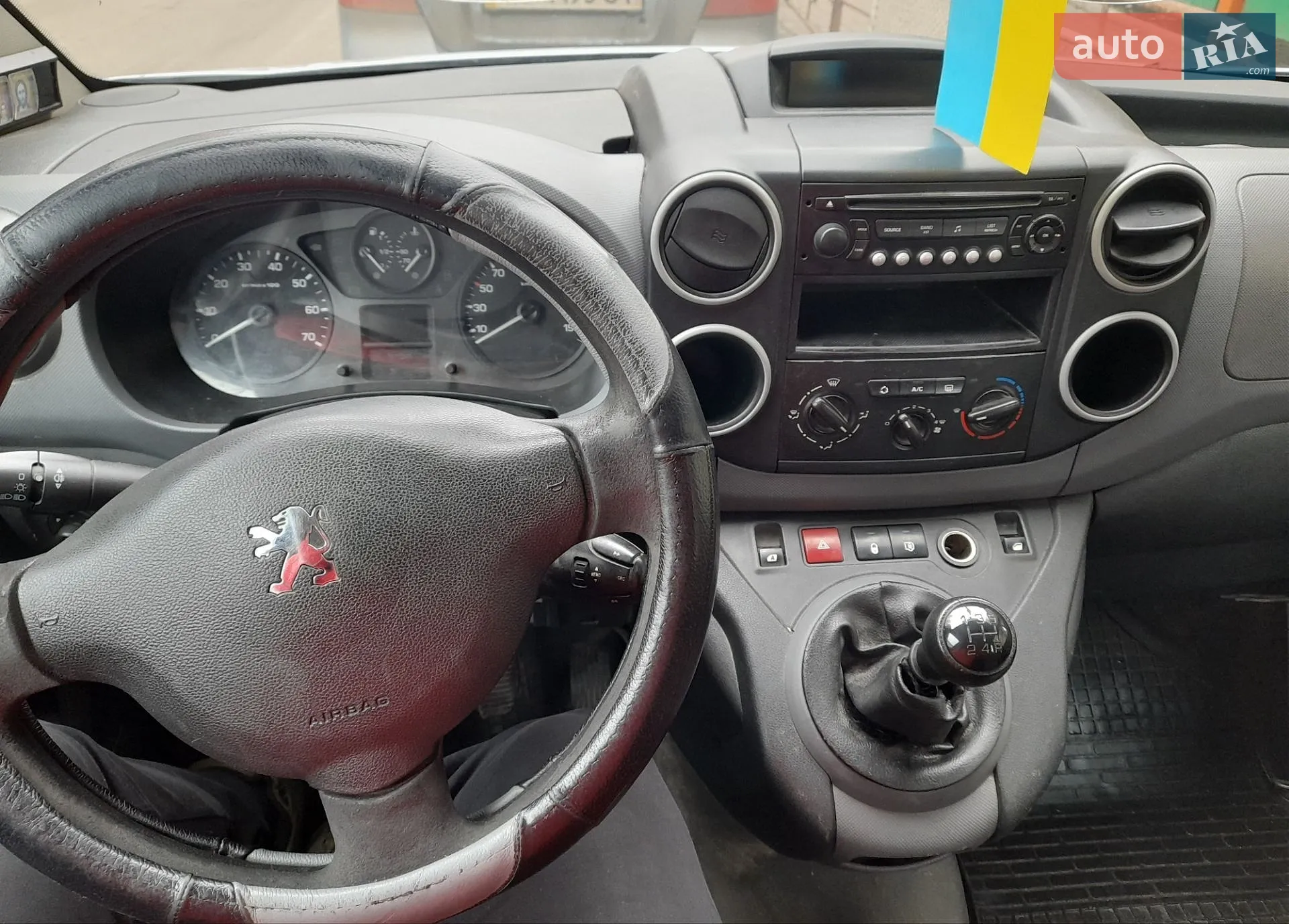 2012 Peugeot Partner - мініатюра 10