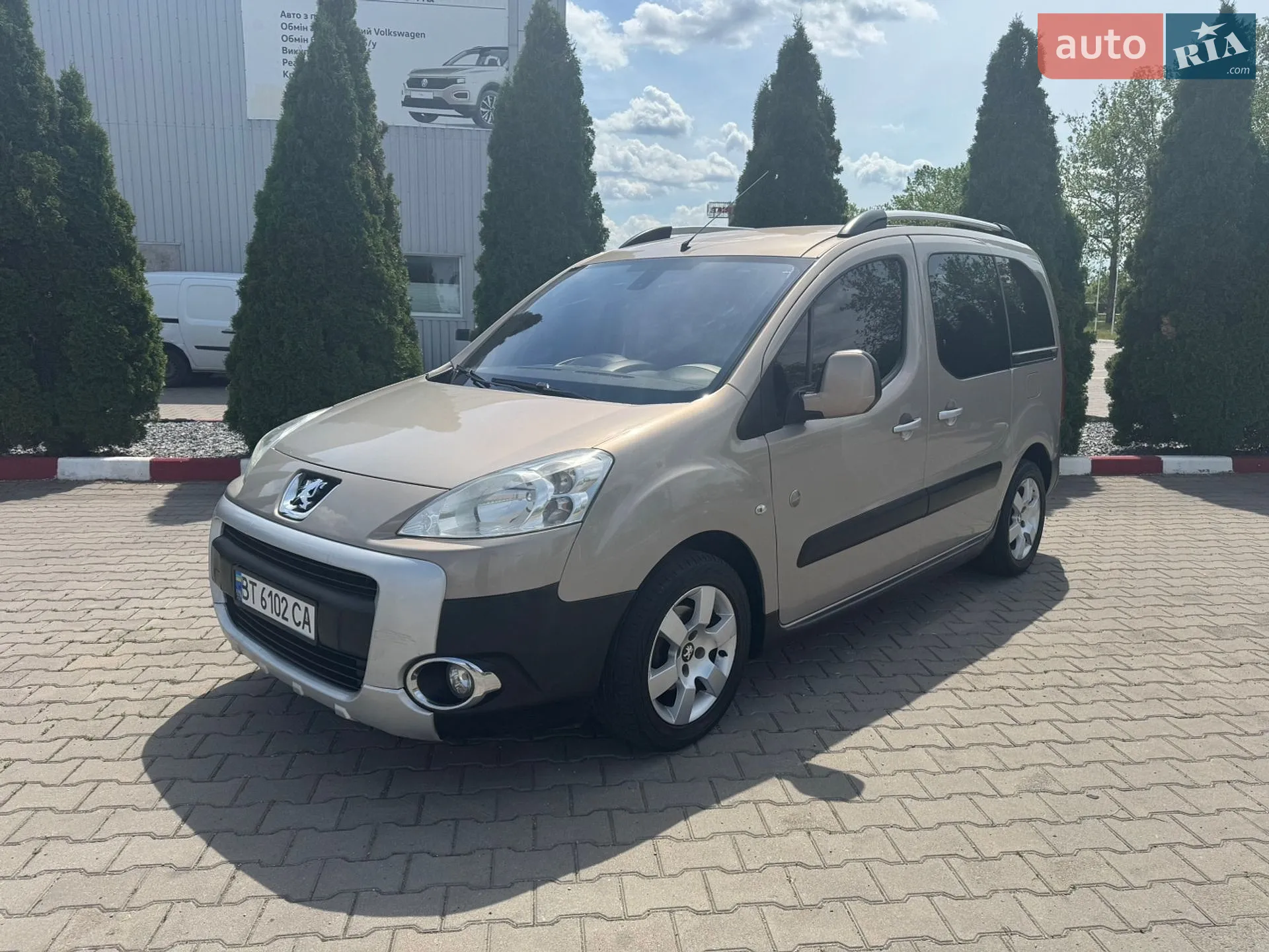 2011 Peugeot Partner - мініатюра 2