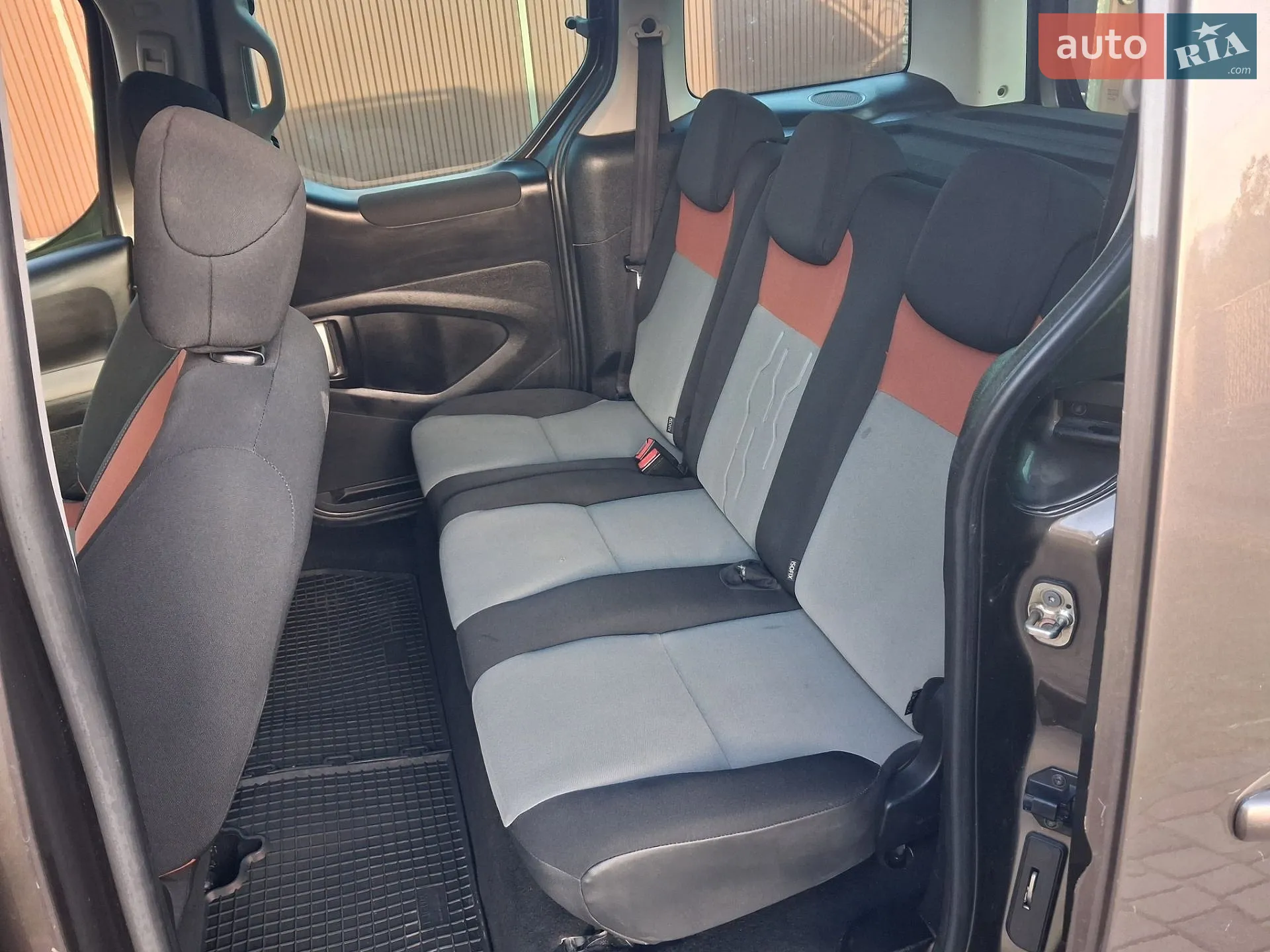 2016 Peugeot Partner - мініатюра 32